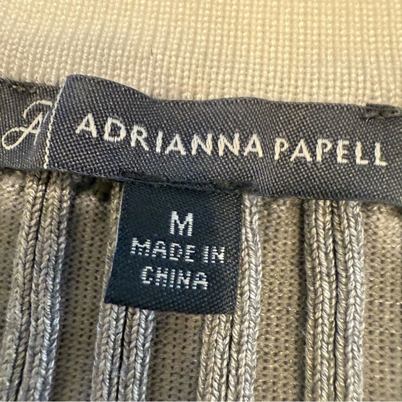 Adrianna Papell Cable Knit Cardigan Gray white trim gold buttons Sz M NWOT - Picture 4 of 9